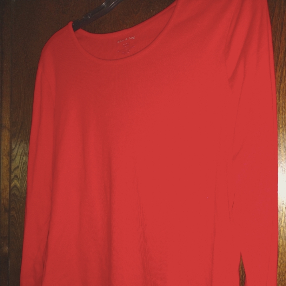 Red long sleeve tee